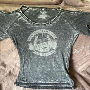 Fanatics Kentucky Derby Infield Cold-Shoulder Tee